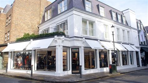 chanel brompton cross boutique|Chanel’s New London Town House Boasts Gold Flecks .